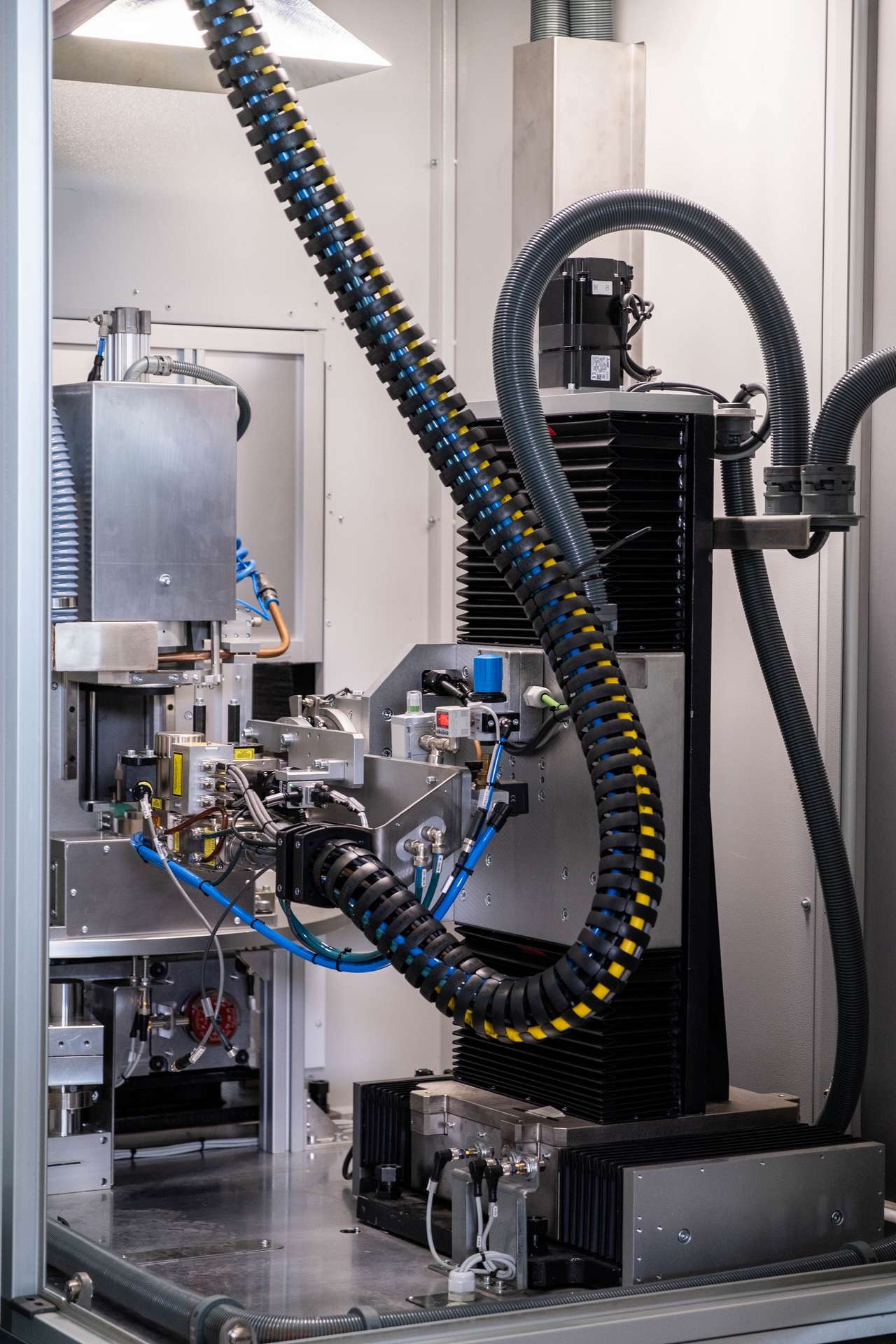 Valve mounting machine - immagine 6