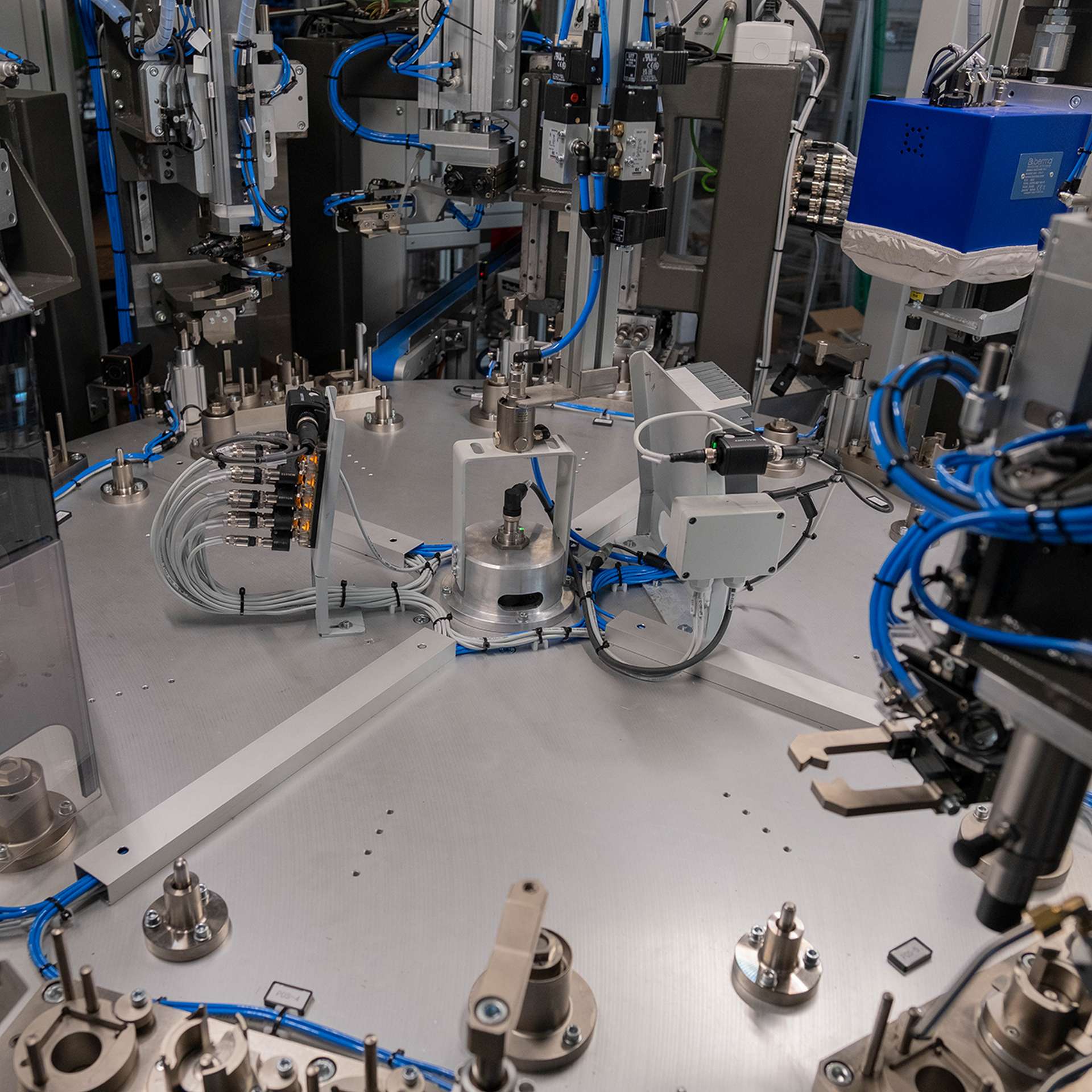Pump assembling rotary machine - immagine 2